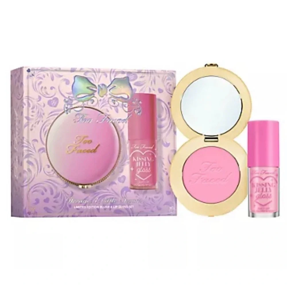Too Faced Dream a little dream Blush and Gloss Set